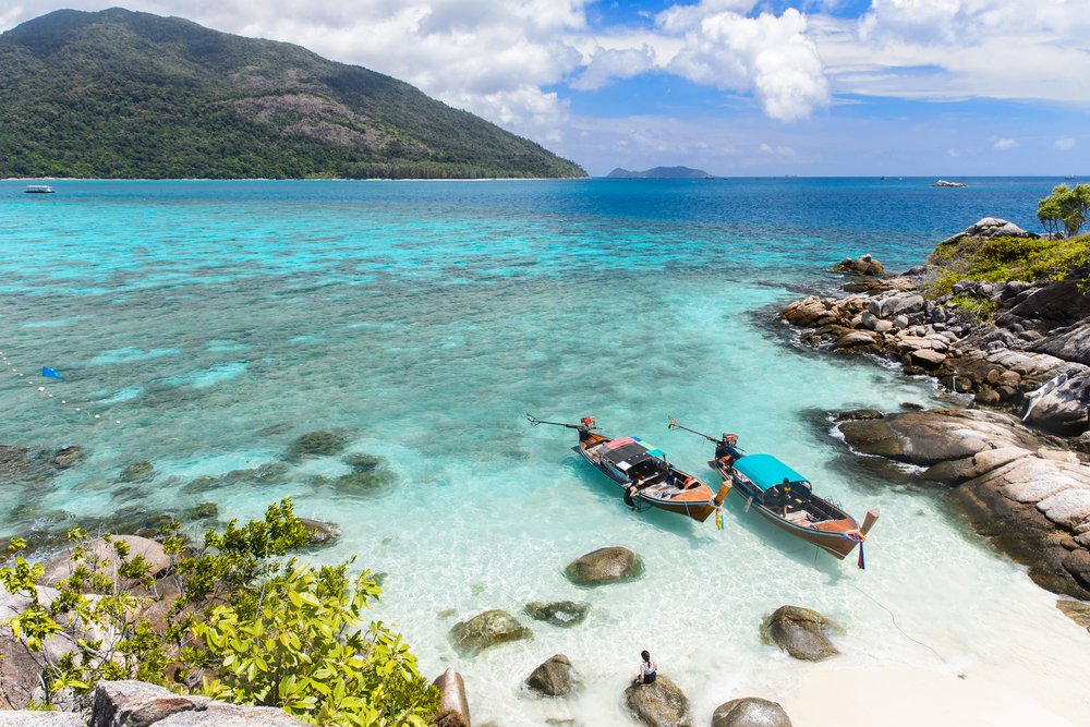 GaGraziani's tweet photo. #KohLipe? Isola nel KohTarutaoMarinePark,#Thailandia 🇹🇭, dv le 
#tartarughemarine  🐢 depositato le 🥚...ideale x #snorkeling e #diving 🐠 🦈 https://t.co/g2tIEW7Eku
