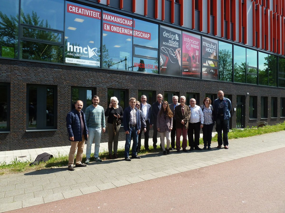 HMCmbovakschool's tweet photo. @HMCmbovakschool organiseert meeting voor Europees project @EuroJoiner. Samenwerken aan beroepsprofielen houtsector.https://t.co/bbblFUgGD9 https://t.co/4Cr1pL6iDu