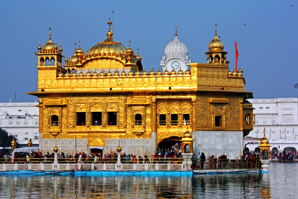 TirthYatrii's tweet photo. Have you heard about the holiest shrine of Sikhs?  #Sikhs #SikhTirthyatra ##GoldenTemple #Pilgrimage #TempleTour https://t.co/UKBznXB6xO https://t.co/pdvxjFthrl