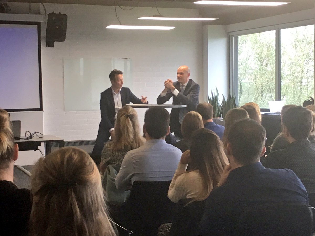 Esthervd_Berg's tweet photo. Hoe gaat de functie van recruiter eruit zien in de toekomst? Collegetour met @ReiantMulder op de #RNLrecruitmentdag https://t.co/Q5Fy8lxBY1
