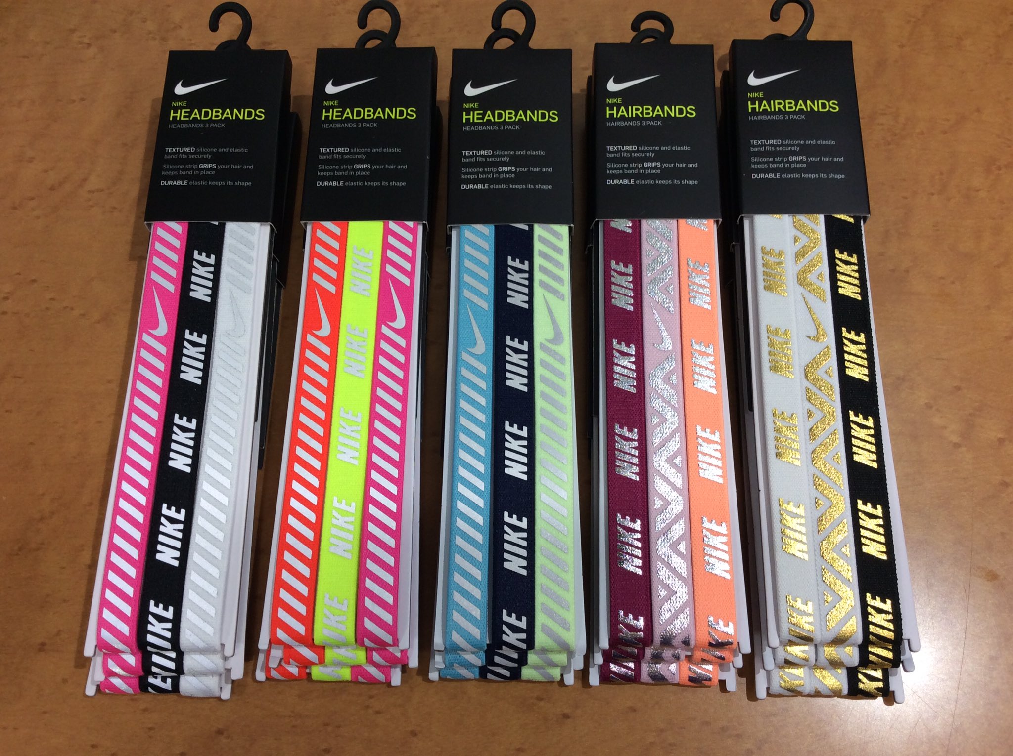 コイケスポーツ バスケ Pa Twitter Nikeヘアバンドを使ったコーデが流行中 スポーツ時から普段使用まで幅広くおすすめ ぜひ ナイキ ヘアバンドコーデ で検索して見てみてね ナイキ Nike Hairband ヘアバンド ジョーダン