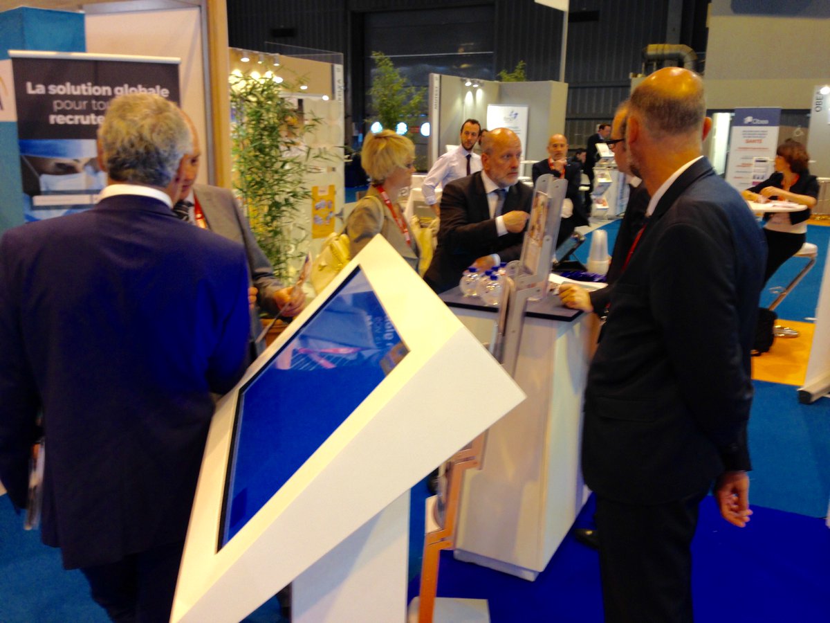 vicresti's tweet photo. 🔴Last day #PWH17 venez rencontrer Frédéric Laroche et Patrick Potel sur le stand S24 hall1 @StChristopheAss https://t.co/MWwxQk8iko