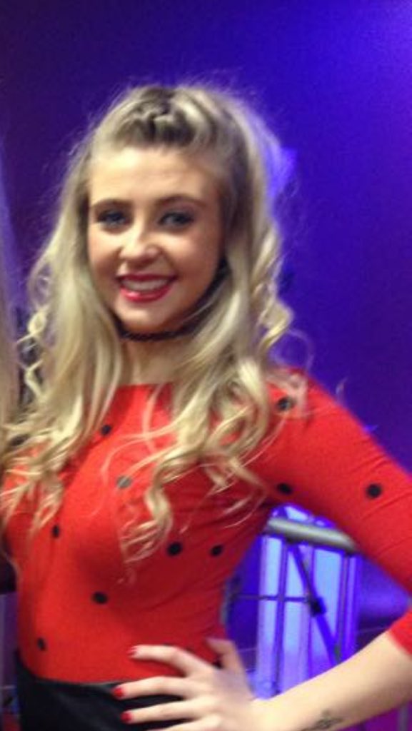 SweetChixUK's tweet photo. Happy 19th Birthday to our @GeorgKingX  love ya loads 💗💗💗 https://t.co/S7AGdiqXnk