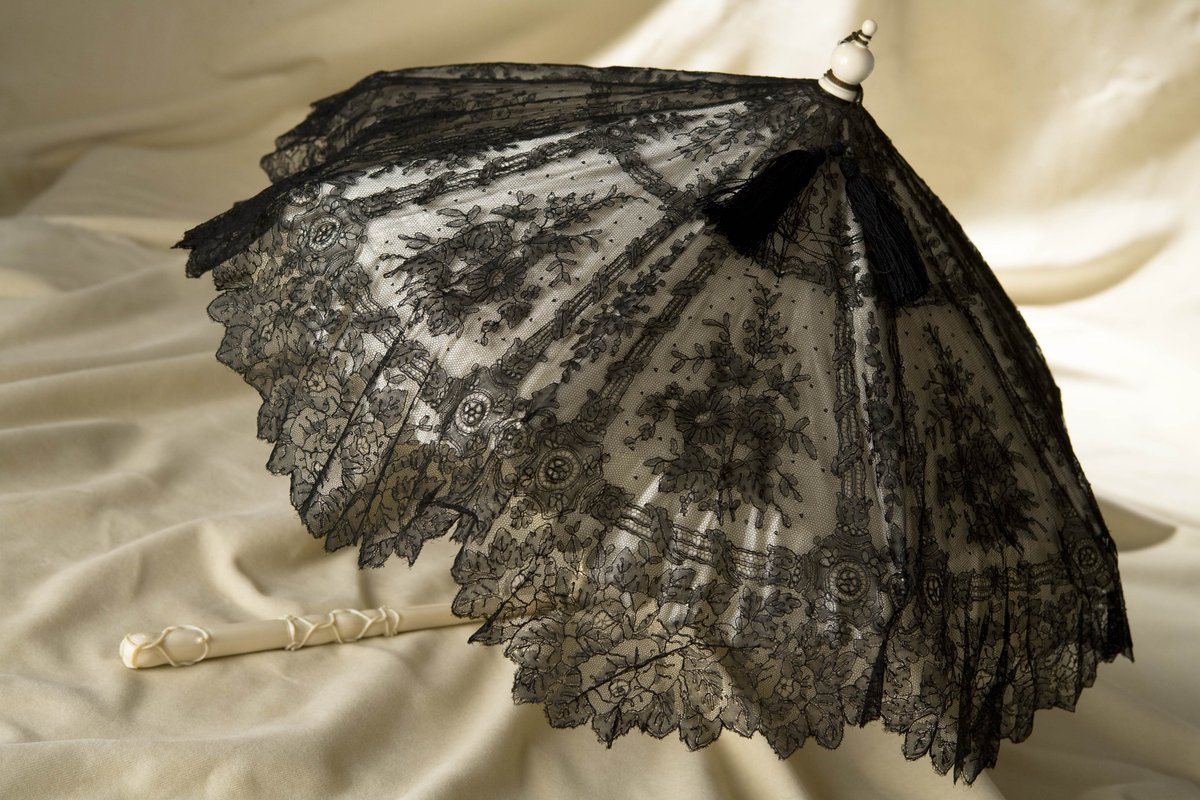 Per la #GiornataInternazionaleMusei vi faremo scoprire i segreti della #CapraiCollection 😀 #18maggio #museumday #IMD2017 #FestadeiMusei