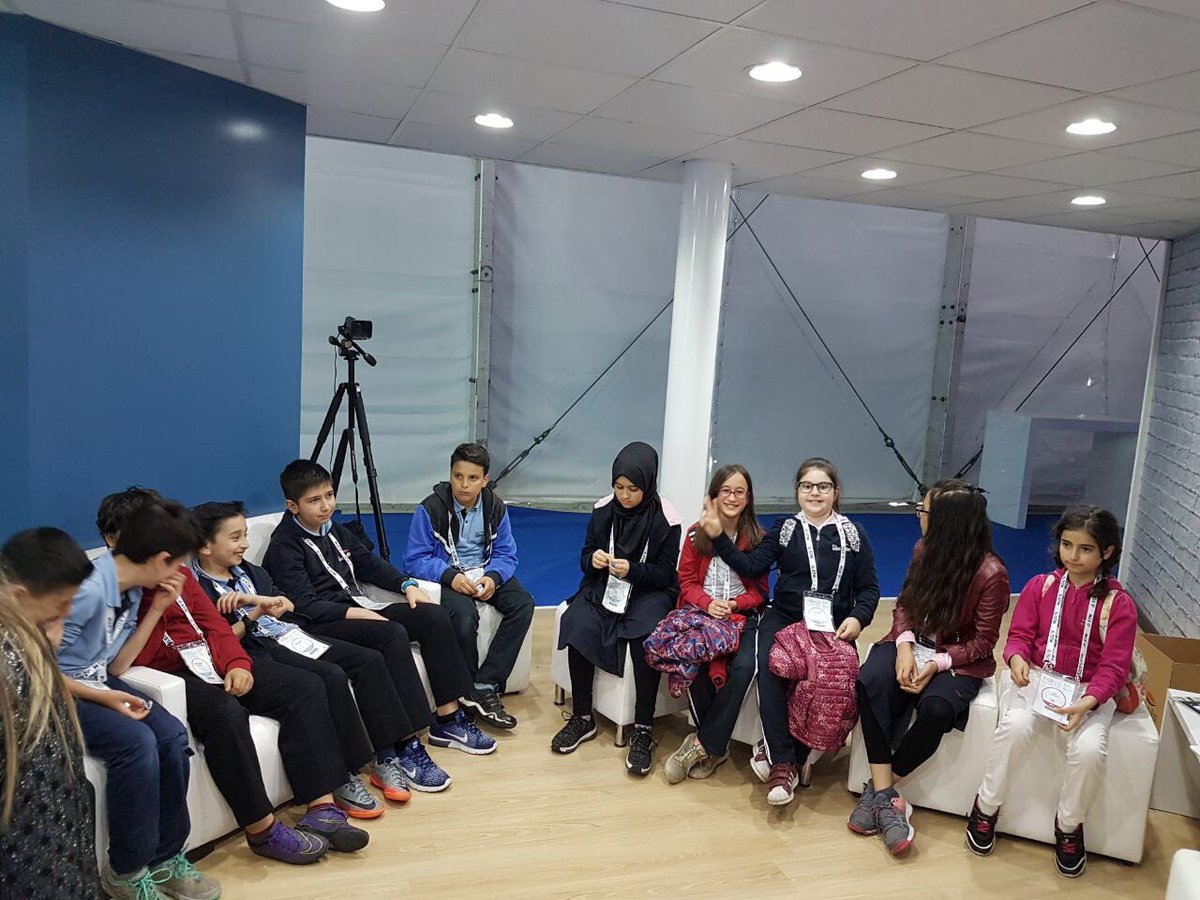 isbakas's tweet photo. @worldcitiesexpo İstanbul StartUp köşemizde İsabet Okulu öğrencilerini ağırladık. @isabetokullari https://t.co/AJCoRV2LPR