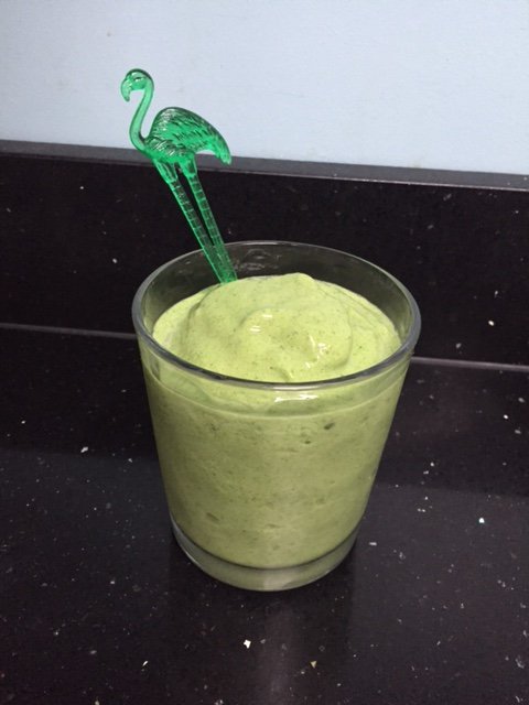MiaC_TKC's tweet photo. Healthy green #smoothie for #breakfast
#spinach #apple #banana
#goodstarttoday https://t.co/LrW3ec5guU