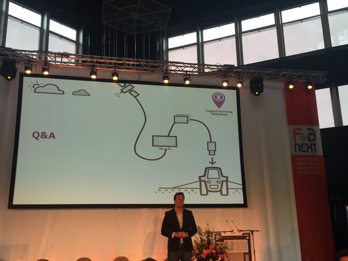 marjanvanriel1's tweet photo. @TobiasMenne #FANext answers question about indoor farming that he (Bayer) doesn't believe in it. https://t.co/Dic14a6wt7