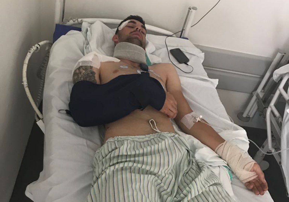 Extremadura7D's tweet photo. Un ciclista del Bicicletas Rodríguez Extremadura atropellado por un camión https://t.co/UIpAaLJgmY https://t.co/IlHD7z31mQ