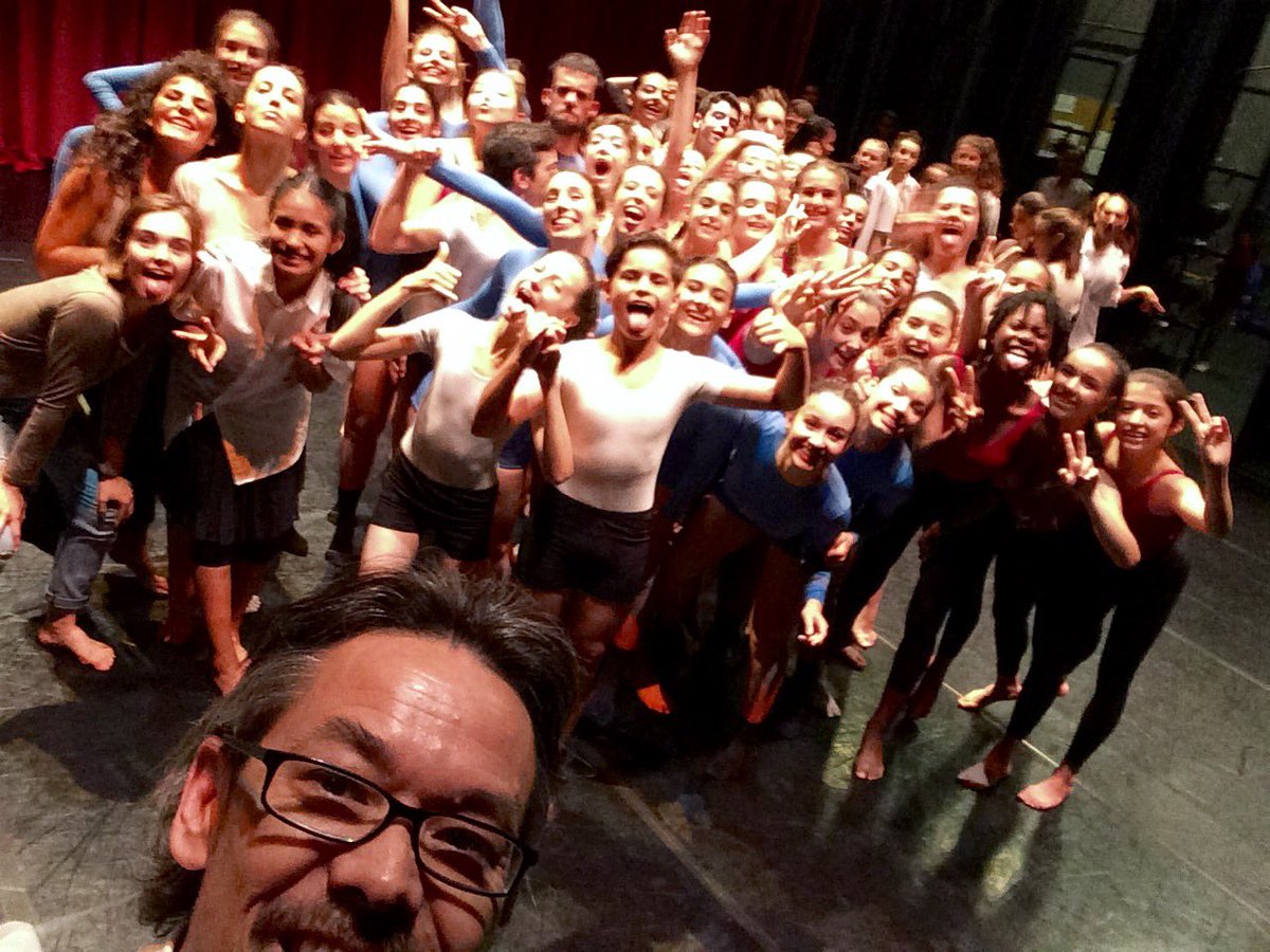 Keith_Morino's tweet photo. Assaig general fet! Tot preparat per estrenar els tallers del departament de CON!!! 👏🏻👏🏻👏🏻 @institutteatre @APdCDansa https://t.co/TpQlgceE1t