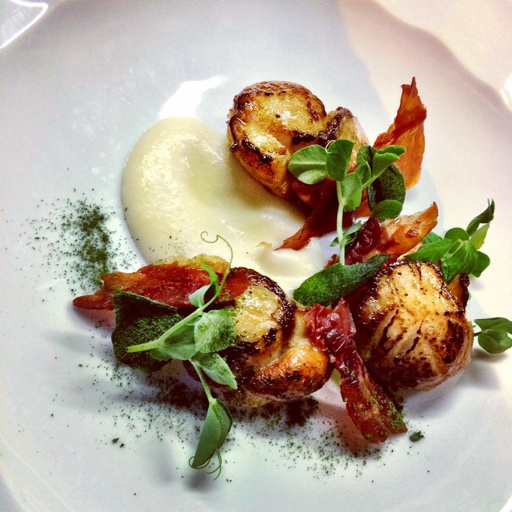 classicloveclub's tweet photo. Start the Bank Hol wknd in style&amp;dine at an exciting pop up experience from caterers of Vogue&amp;Louboutin! Tickets at https://t.co/dIv5HzHqfs https://t.co/QHKlQfjexE