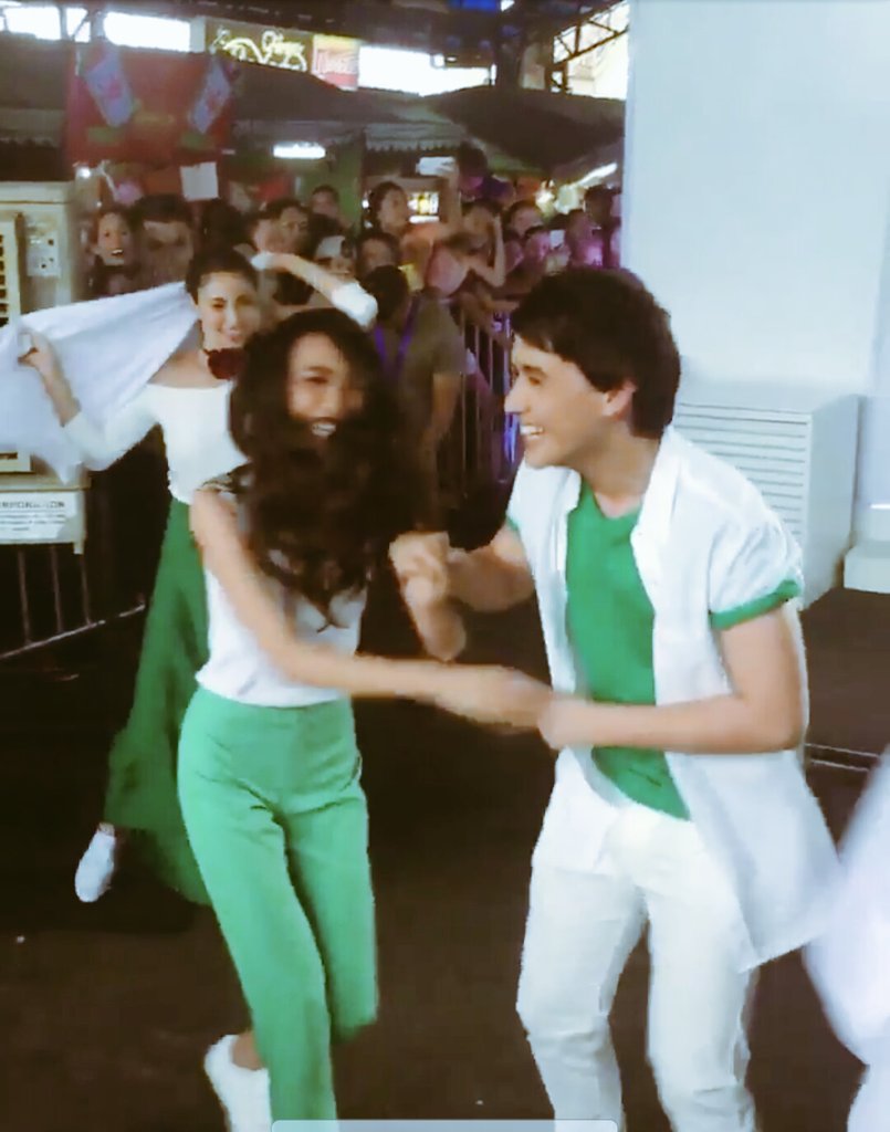 Onirac02's tweet photo. Ginalingan !!
MAYWARD #ArielWhatAFeeling https://t.co/kXj0hBWHzo