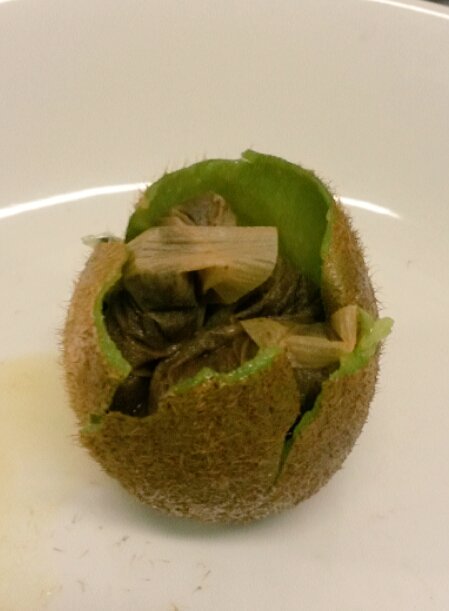 RIDLEY SCOTT. Save money on your next Alien film by simply stuffing a teabag into an empty kiwi fruit. 
(via @garryhyder64)