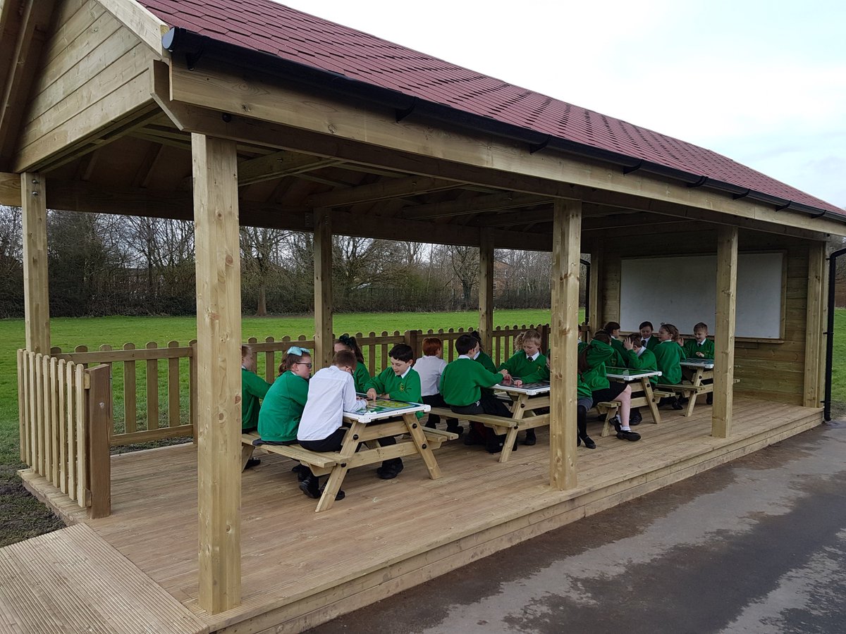 PentagonPlayUK's tweet photo. Inspiring children to learn every day, outdoors, in a safe, custom built environment! https://t.co/r1PeRUNok9 #outdoorclassroomday #edchat https://t.co/L6TvW9m7RT