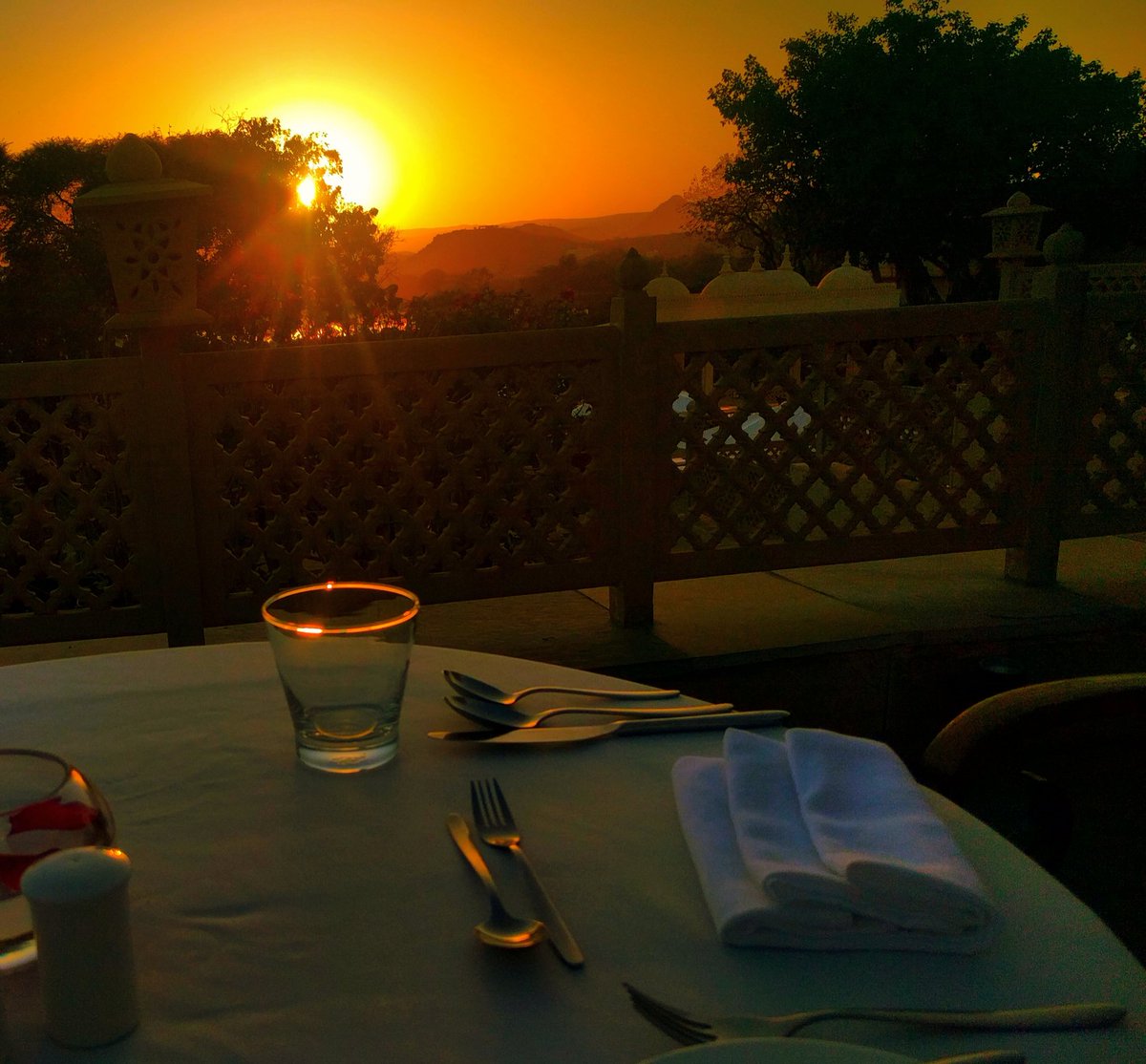Enjoy every sunset #TridentExperiences <a href="/TridentHotels/">Trident Hotels</a> @Tridentudaipur