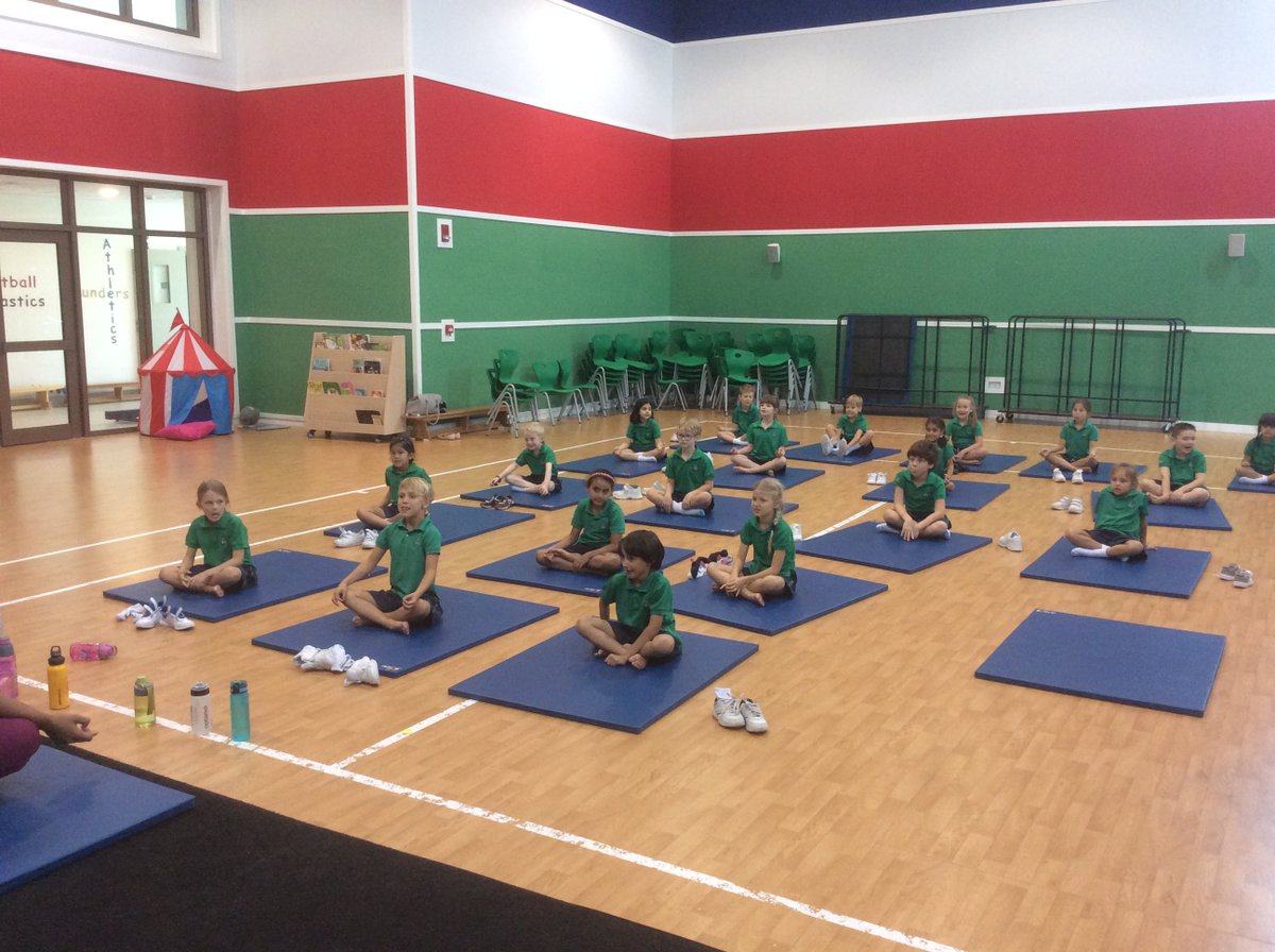 RanchesPS_PE's tweet photo. Year 2 being taught yoga this week in PE @RanchesPS_PE https://t.co/X9gh3McHnp