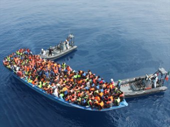 Write for "the Future"! Charity event for <a href="/RefugeeWeek/">Refugee Week 🧡</a> with <a href="/yeswhiterabbit/">White Rabbit</a> at <a href="/artsadm/">Artsadm*n</a>, ~1000 words by June 2nd. artsadmin.co.uk/events/4018