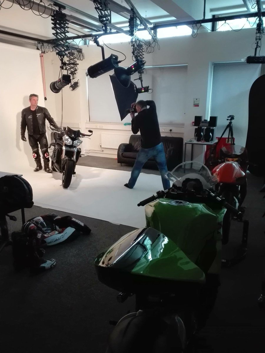 EngineRoomPhoto's tweet photo. Steve Simon having a busy day in the studio.  @TMC_Media @TheMcrCollege #photography #studio #motorcycle https://t.co/t5GkWXolSX
