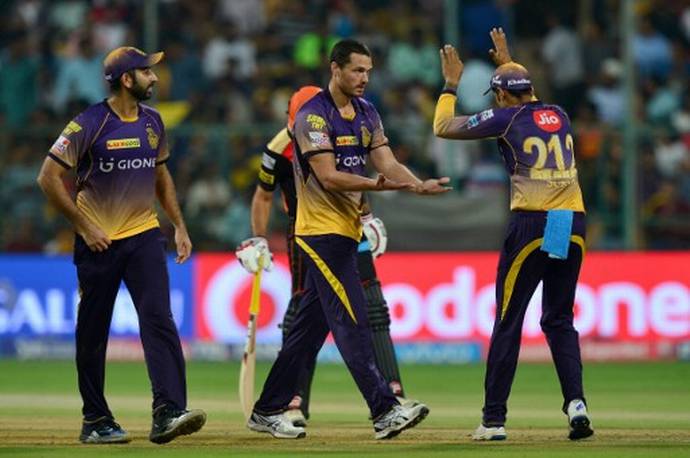 sportstarweb's tweet photo. Nathan Coulter-Nile hopes rain gods will stay away when #KKR faces #MI. #IPL #IPLwithSSL

https://t.co/unhLddlUzz https://t.co/Oj7r5lm7Hs