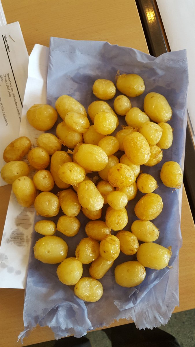 Eastsufprod's tweet image. New season Yummy Maris Peer! #suffolk #newseaon fried for 10 minutes in the chip fryer! #alternativecooking