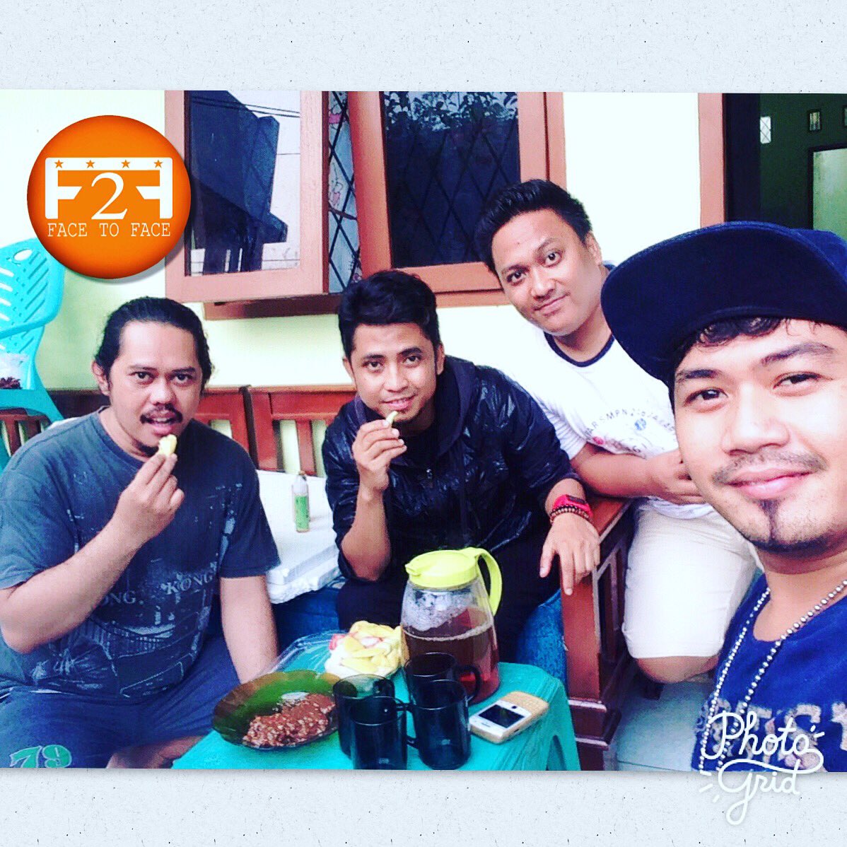 Eating rujak After Practice #performer #event #gueststar #reguleran #musisi #band #bandindonesia #bandface2face