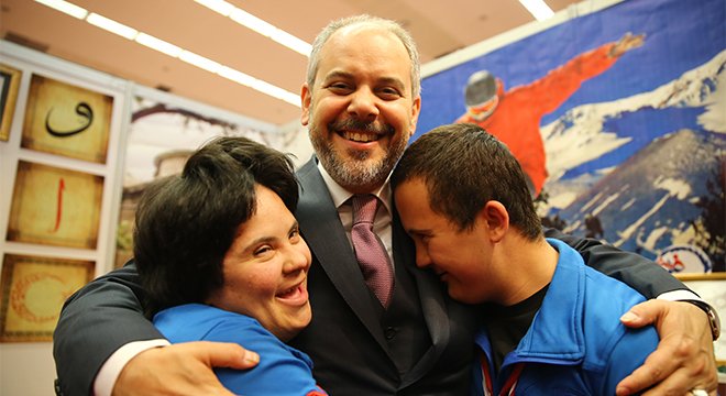 Bakan Çağatay Kılıç, Gençlik Merkezleri Standlarını Gezdi

gsb.gov.tr/HaberDetaylari…