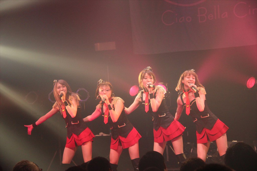 enuta15's tweet photo. 【チケット発売中!】
チャオベラ春ツアー千秋楽!
5/28(日)品川インターシティホール
①13:00開場/13:30開演
②17:30開場/18:00開演
https://t.co/tHzM5GUqmG
#チャオベラ春ツアー
#あと10日
#DrafKing
#松井リカ https://t.co/EopPWDQvEK