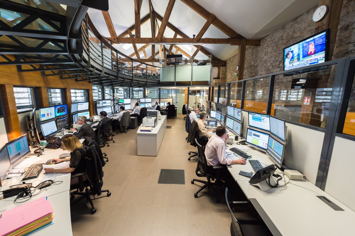 Portzamparc_AM's tweet photo. Fin de travaux et nouvelle #salledesmarchés pour futurs #equitysales spéc. #smallmidcaps #recrutement #portzamparc https://t.co/zDSa9PL2lT https://t.co/GExpn2E9U7