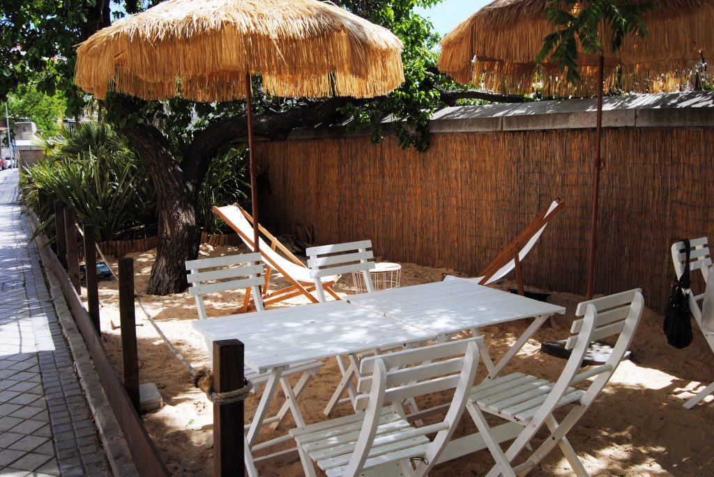 En <a href="/Cafedelrey22/">Café del Rey</a> encontrarás un servicio atento, una carta original y un ambiente perfecto para ir con amigos 
plateselector.com/cafe-del-rey/