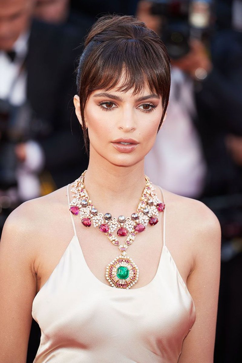 BritishVogue's tweet image. All of the best hair and make-up from the Cannes Film Festival so far: vogue.uk/r7AkZj