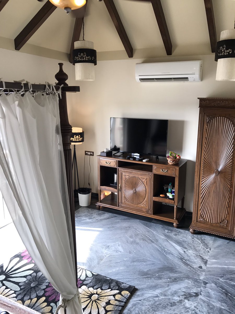 amanpreet_bajaj's tweet photo. Love my #airbnb listing here in Goa. Beautiful view & warm hospitality by amazing hosts. Living the true Goan life.#airbnbingoa #livethere https://t.co/wBYCJAv8gZ