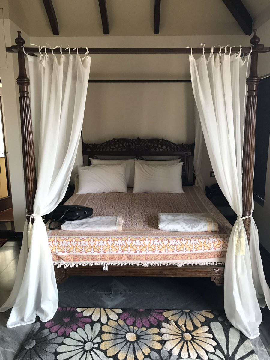 amanpreet_bajaj's tweet photo. Love my #airbnb listing here in Goa. Beautiful view & warm hospitality by amazing hosts. Living the true Goan life.#airbnbingoa #livethere https://t.co/wBYCJAv8gZ