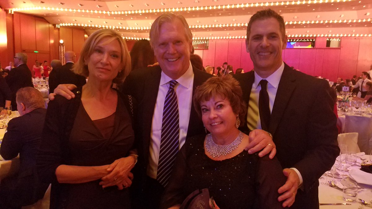 Thanks to <a href="/IMEX_Group/">IMEX</a> for recognizing Diane DiMaggio with a well-deserved IMEX Academy Award #imex17 @SuccessfulMtgs Class rewards class!