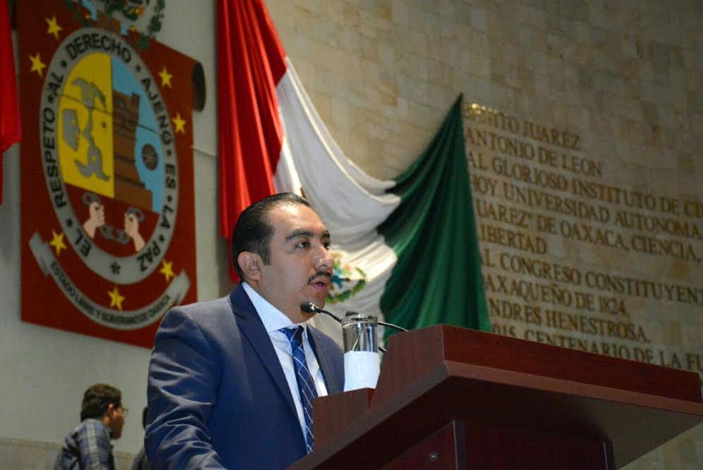 Demanda Horacio Antonio estancia digna para internos en Centros de Reinserción Social
Leer más en goo.gl/olsZOf