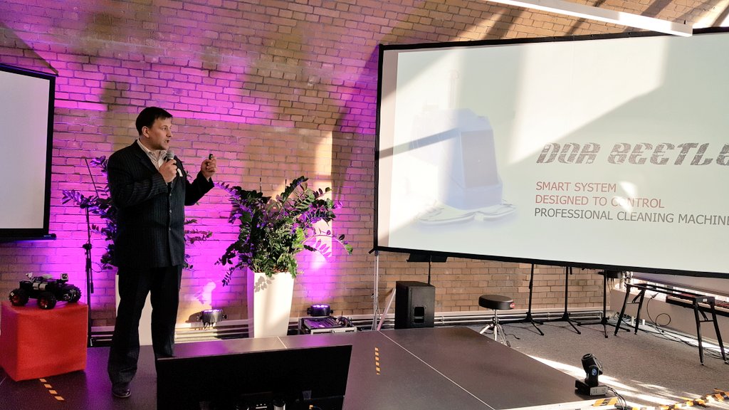 #Pitch 8 - Konstantin von und mit Dor Beetle automatic cleaning system #dbaccelerator