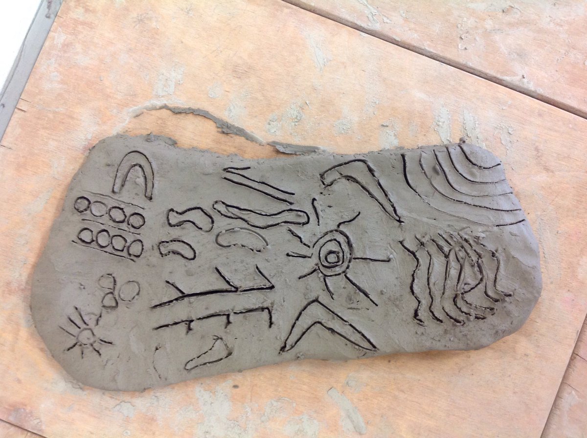 bramleyjuniorY5's tweet photo. @BramleyJunior 5D have loved making their very own Aboriginal clay tablet using traditional Aboriginal iconography. #bushberry #meetingplace https://t.co/D2rEziN0iE