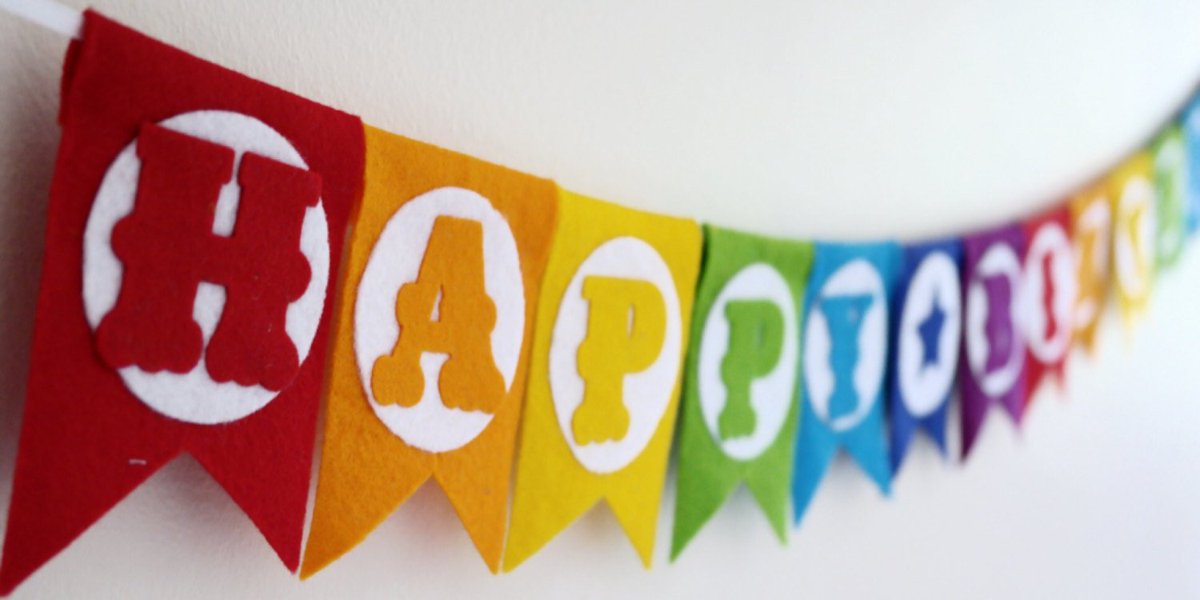 DitzandBobs's tweet photo. Felt name bunting, name garland, personalised banner https://t.co/qhYnagZ9hj #Etsymntt #PersonalisedBanner https://t.co/nWLdUkr2Wx