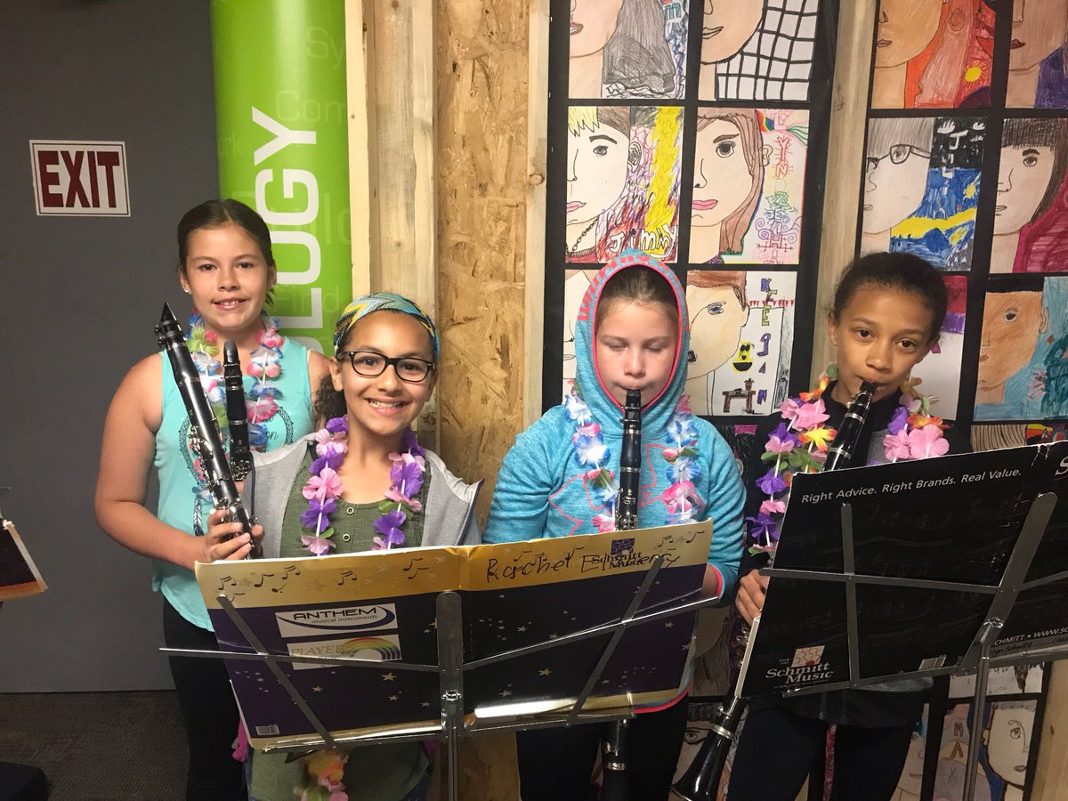 BandisGrand's tweet photo. Just because it's raining doesn't mean we can't be at the beach! #FoyerFest #beach #5thgrade #band @EPPenguins https://t.co/KYbTqOWLAZ