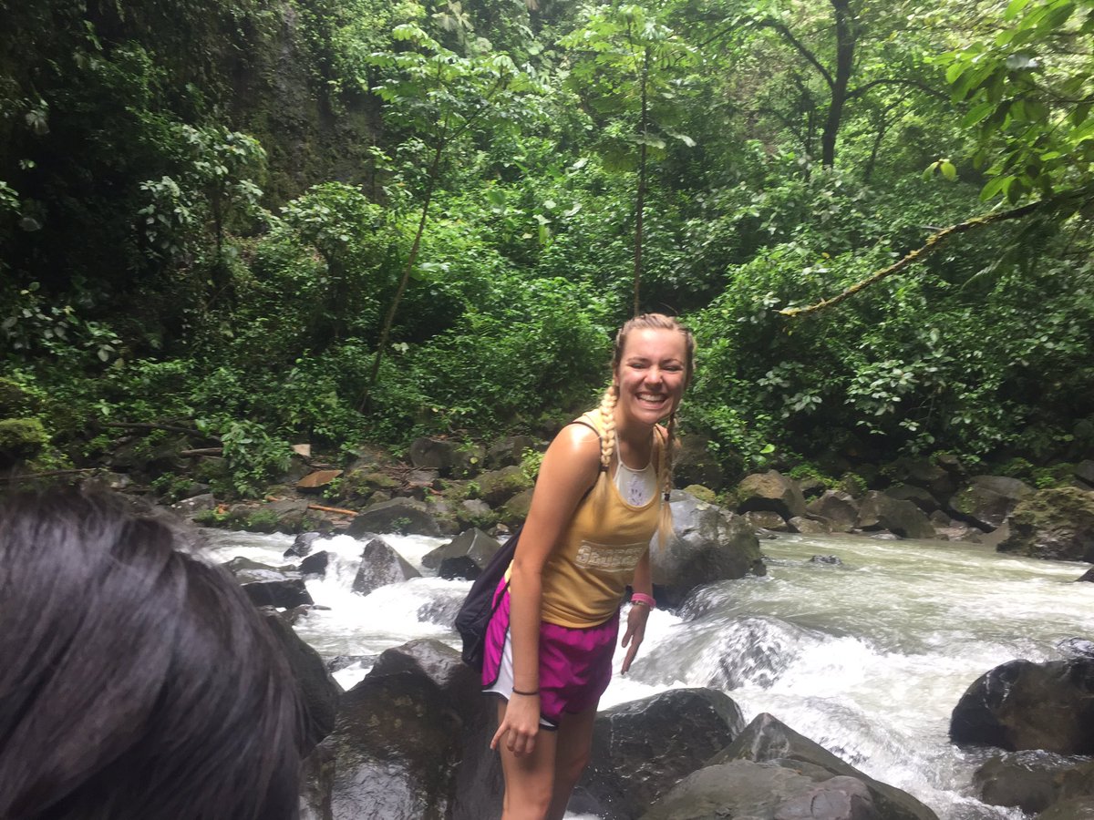 smanthajeane's tweet photo. Just over here loving the heck out of Costa Rica β€οΈπ΄π₯π #yocro #puravida https://t.co/N3zm9RZY1n