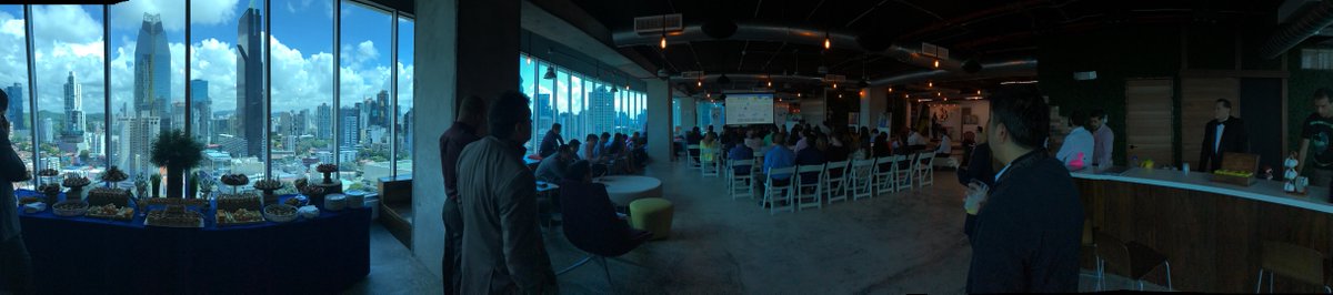 crisfintech's tweet photo. @Temenos presenting at @BanescoPanama 'a tech day #RealworldFintech #Fintech https://t.co/a3WVZX9bqy