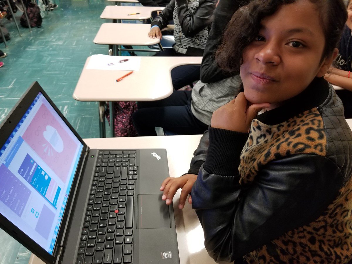 leslieaaronson's tweet photo. The #girlsbuildla students got inspired &amp; brought  #madewithcode to their schools after Expo. #csforall @LAPromiseFund @DaraihaSunshine https://t.co/2dK2WZL22g
