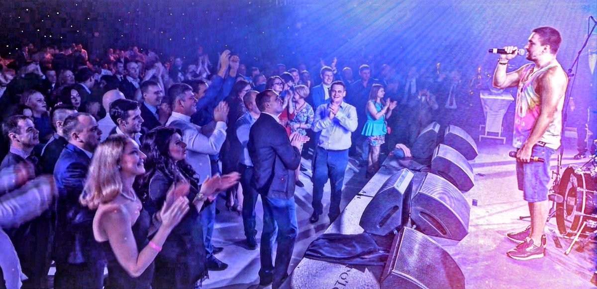 timivanov's tweet photo. Вечеринка была прокачана по максимуму))) 🙌🏼🙌🏼🙌🏼 #TimIvanov #DrumShow #TBT #Moscow 😈🔥🔥🔥🕺🏻🕺🏻🕺🏻 p.s. - щас спою!))) 😂😂😂🙈 https://t.co/wjKKDpj9hQ