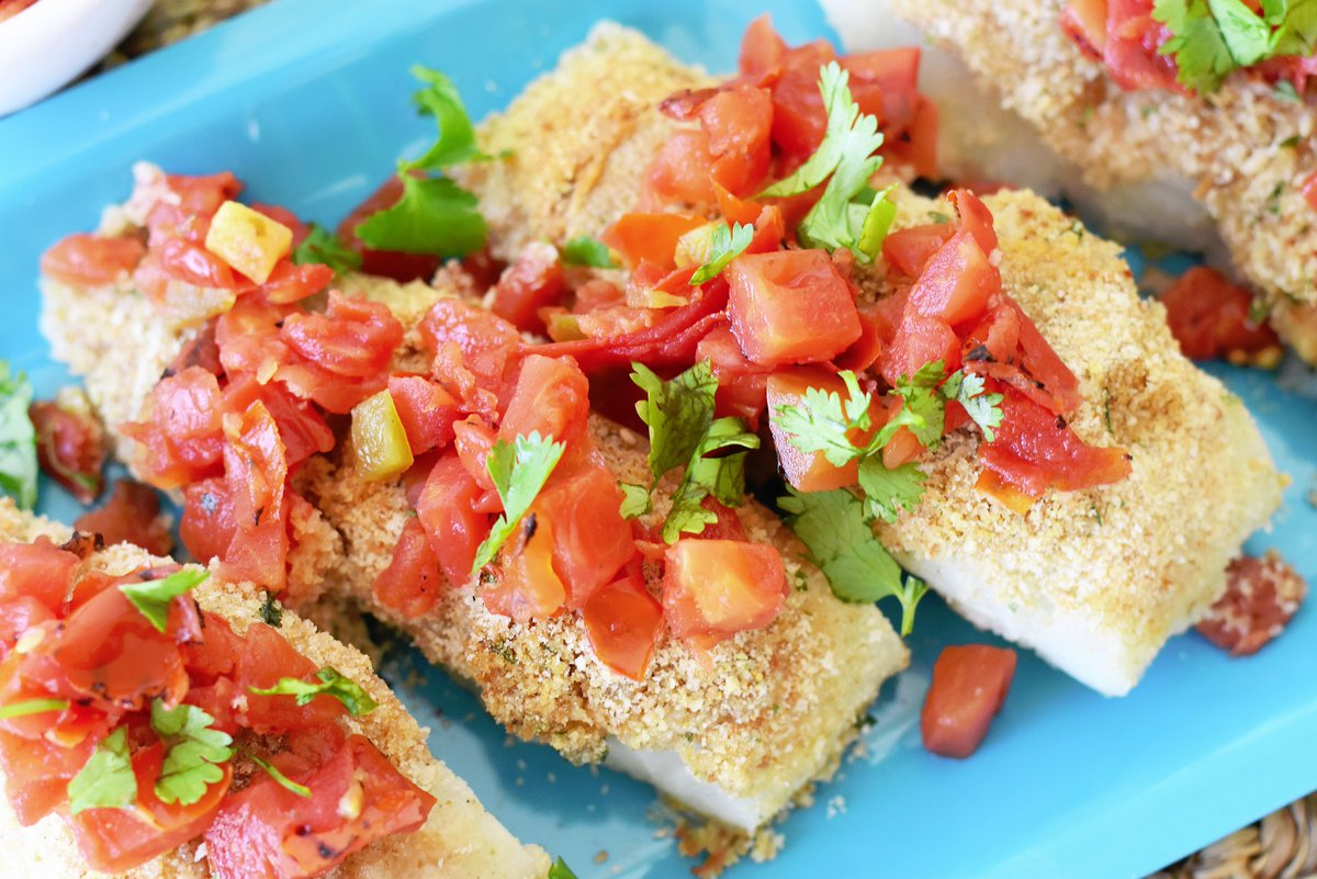 SavvySavingCoup's tweet photo. RO*TEL Topped Baked Cod #recipe- https://t.co/vBnLa6DGXd #AD #31DaysWithRotel @Walmart @ro_tel @SoFabFood #foodie https://t.co/AmaMN342cm