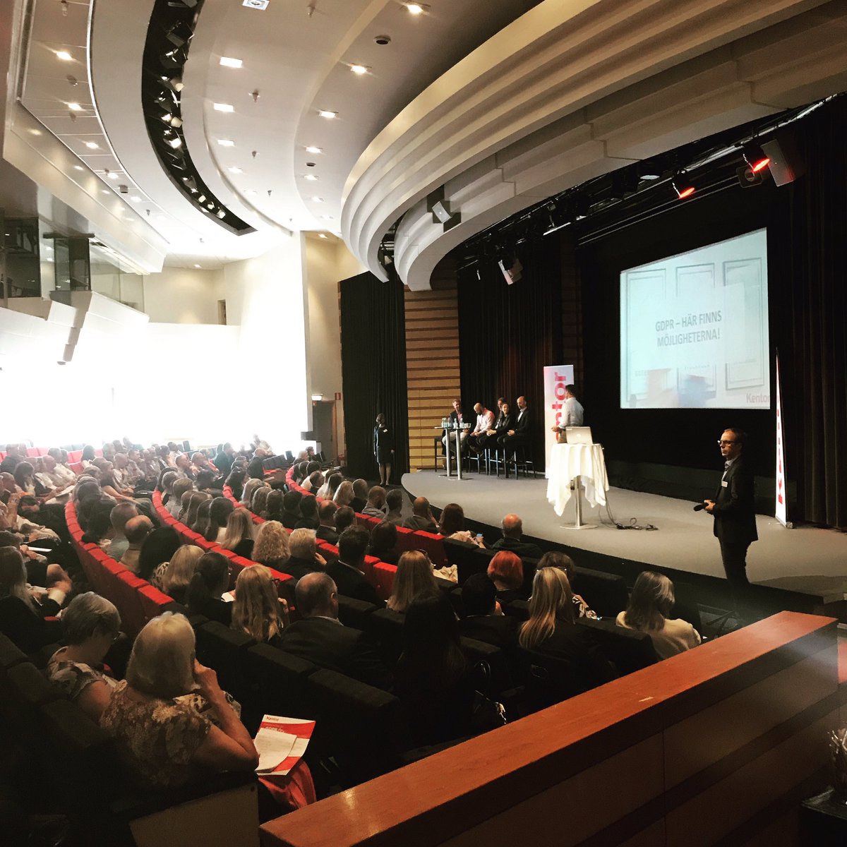 burestig's tweet photo. Vi talar om hotivation, glöm mig, privacy by design, EUs reglelvek för personuppgifter, Avanza, Datainspektionen m.fl. talade #kentortalks https://t.co/EI00U4AqvL