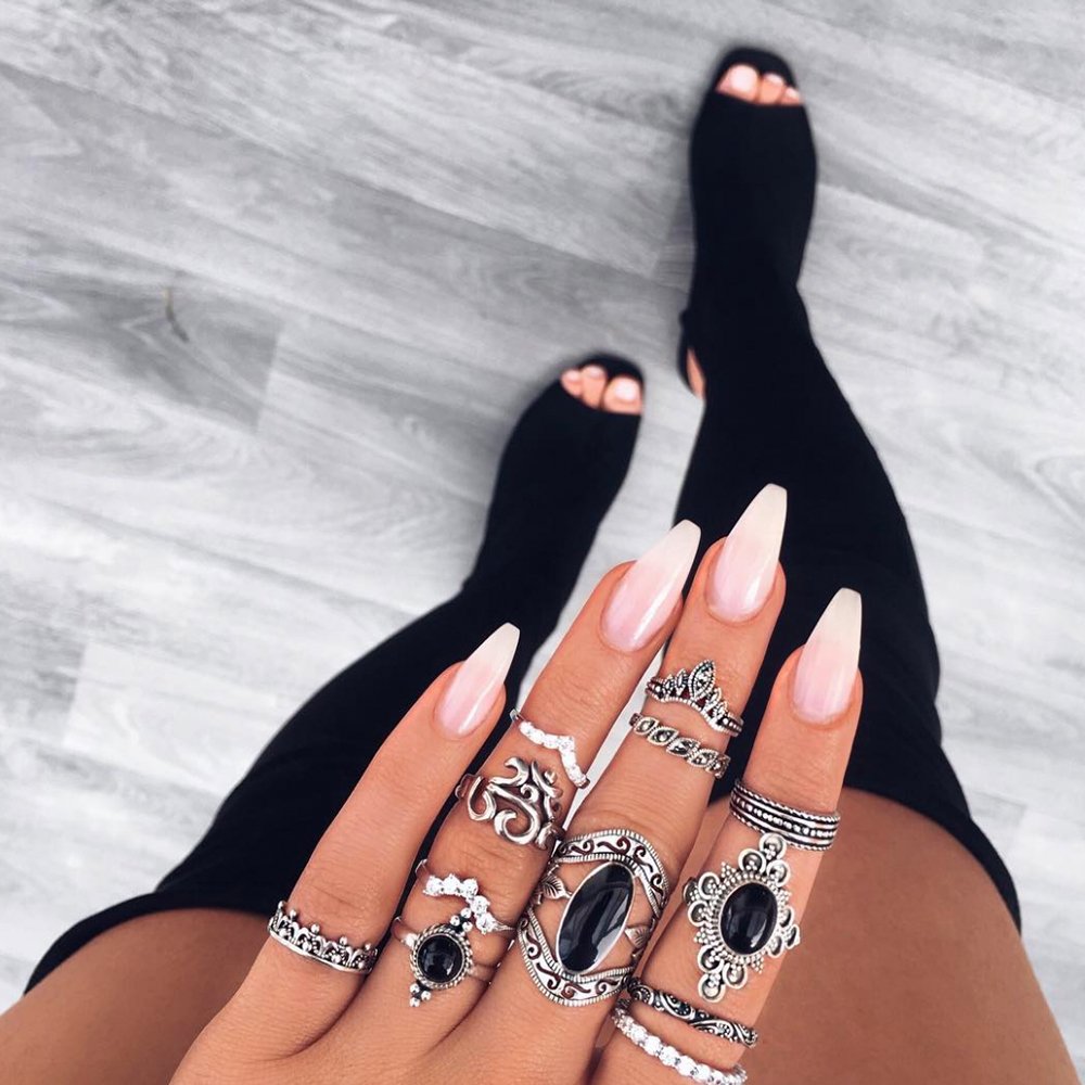 PublicDesire's tweet photo. The stunning @IndigoLune styling KODIE £39.99✨✨
https://t.co/l2GGqXZzs0 https://t.co/hCXv1tNoCH