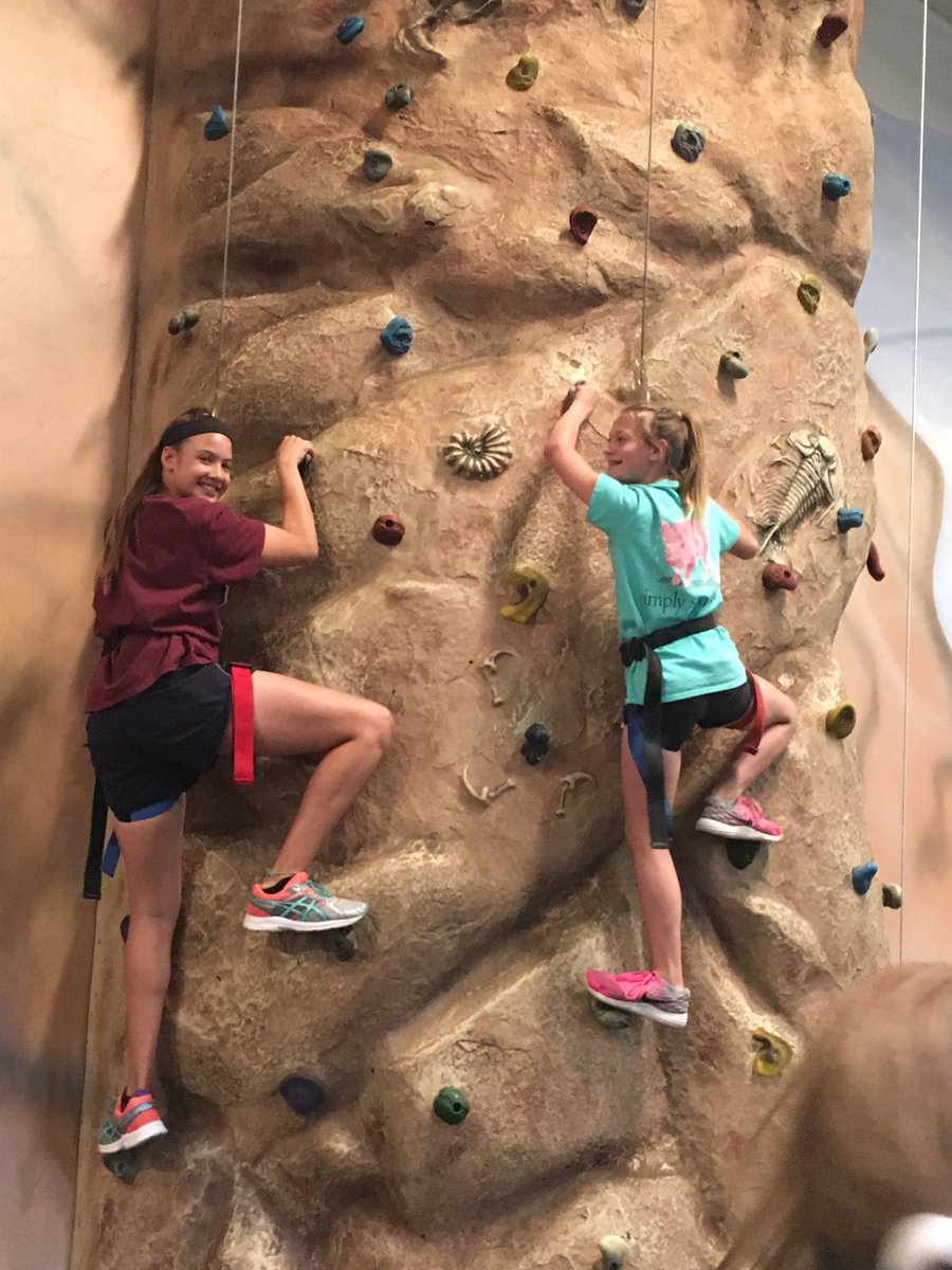 MeldrumSuz's tweet photo. Sports Fusion!!! What a great day!! #rsmsrocks @RSMSPrincipal https://t.co/wlMN8kVpHC
