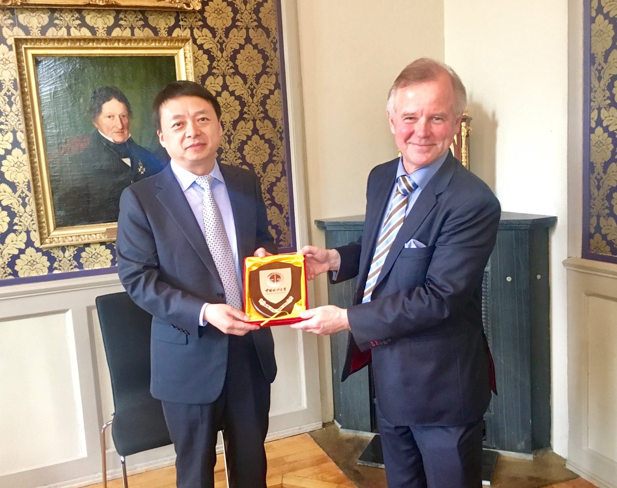 Cecilie Figens Bakke (@cefiba) on Twitter photo Delegation from China University of Political Science and Law led by Vice-Pres Ma Huaide met with <a href="/olerektor/">Ole Petter Ottersen</a> and <a href="/JUSiOslo/">UIO – Det juridiske fakultet</a> today #China Delegation from China University of Political Science and Law led by Vice-Pres Ma Huaide met with <a href="/olerektor/">Ole Petter Ottersen</a> and <a href="/JUSiOslo/">UIO – Det juridiske fakultet</a> today #China