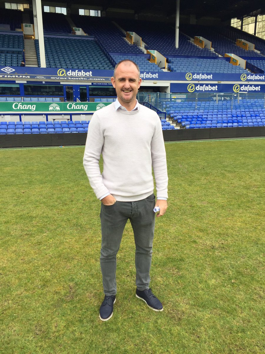 FootballAid's tweet photo. A privilege to have the support of @Everton Legends @FJ10official, #StuartBarlow & #JohnEbbrell for this afternoon's #FootballAid17 game 🙌🏻 https://t.co/qr8Fh8JAmF