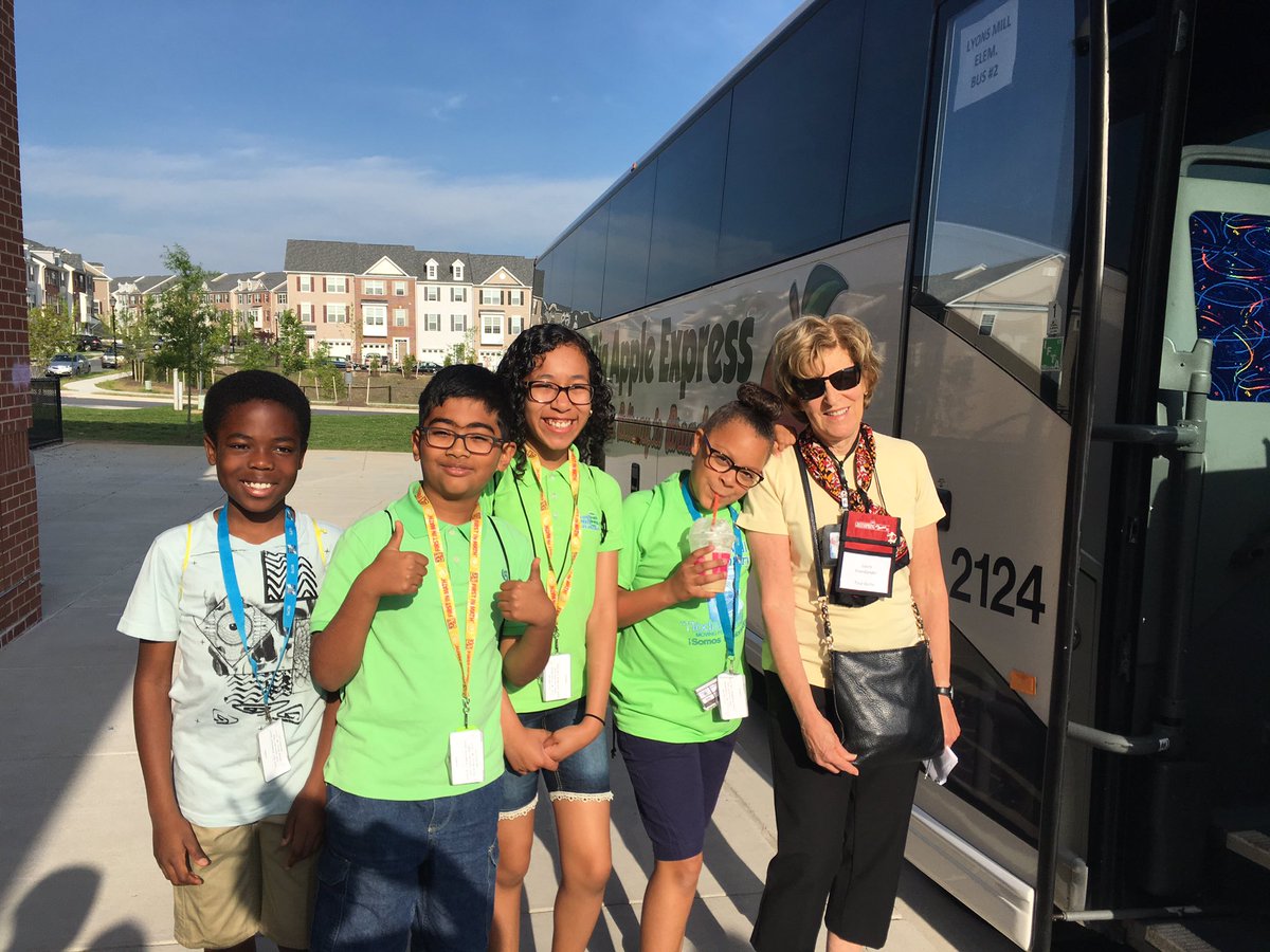TrinaLittlejohn's tweet photo. Headed to Washington D.C. To learn about our government. @LyonsMill @mbroomelmes https://t.co/LCHwJ7SiYq