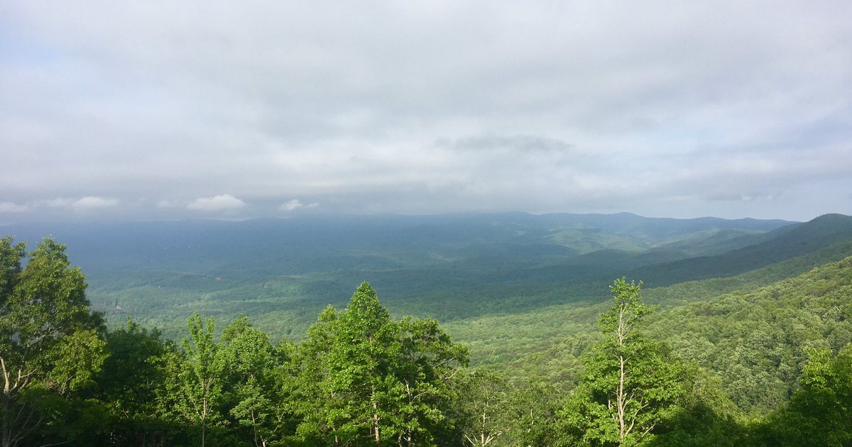 A beautiful morning for a hike! Have a great day!!! #amicalolafalls #hiking #adventure