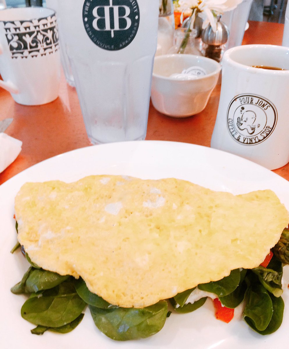 TheButteredBisc's tweet photo. Featuring the Goat Trail Omlettte.Fresh veggies, roasted asparagus and creamy goat cheese.#thebutteredbiscuitnwa #cleaneating #cagefreeeggs https://t.co/xikleRTUYP